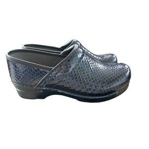 Dansko Clogs XP 39 (8.5-9)